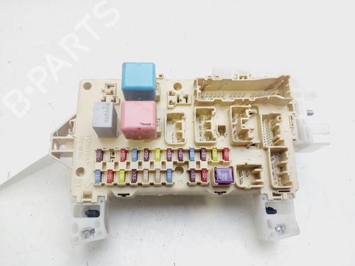 Used Fuse box Fuse box TOYOTA COROLLA Verso (ZER_, ZZE12_, R1_) 2.2 D-4D (AUR10_, AUR10R) (177 hp) 33885032 33885032