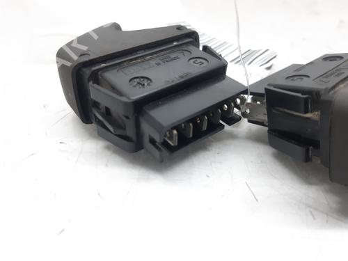 Left front window switch RENAULT SCÉNIC I MPV (JA0/1_, FA0_) 1.6 (JA00, JA16, JA15, JA19, JA1V, JA2B, JA2C, JA0B,... | BP12403588I27 