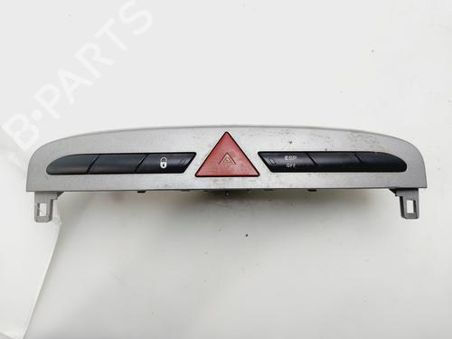 Used Warning switch PEUGEOT 308 I (4A_, 4C_) 1.6 HDi (109 hp) 31373693