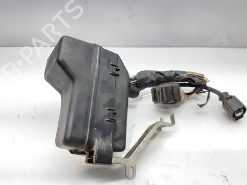 Sikringsdose TOYOTA COROLLA (_E12_) 1.4 D (NDE120_, NDE120R) (90 hp) 12411280