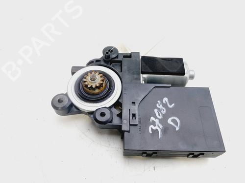 Used Right front window motor VOLVO C30 (533) D3 (150 hp) 23168836