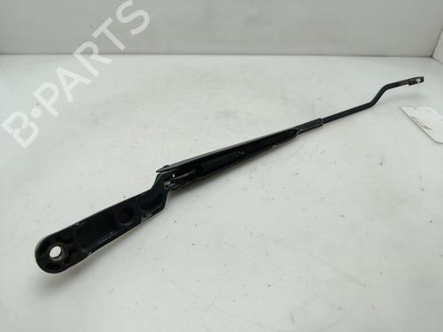 Used Front windshield wiper arm VW GOLF IV (1J1) 1.9 TDI (110 hp) 29183467