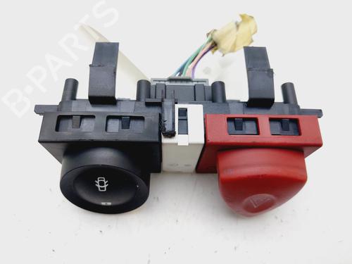 Bouton de warning RENAULT MEGANE II Saloon (LM0/1_) | BP30336579I22