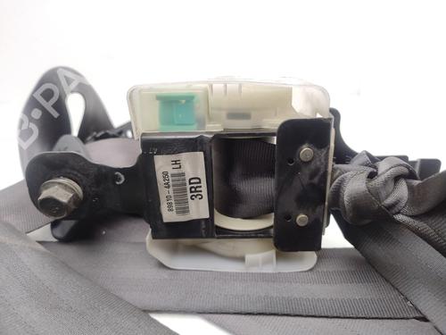 Rear left seatbelt HYUNDAI H-1 / STAREX Bus (A1) 2.5 TD 4WD | BP22543091I29 