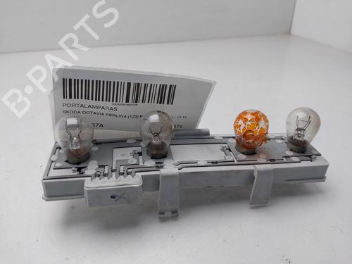 Used Lamp holder Lamp holder SKODA OCTAVIA II (1Z3) 1.6 TDI (105 hp) 34121785 34121785
