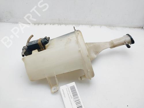 Used Windscreen washer tank TOYOTA YARIS (_P1_) 1.0 (SCP10_, SCP10R) (68 hp) 18155119