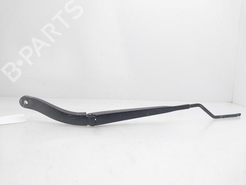 Used Front windshield wiper arm RENAULT MEGANE IV Hatchback (B9A/M/N_) 1.3 TCe 115 (B9N9) (116 hp) 24236999