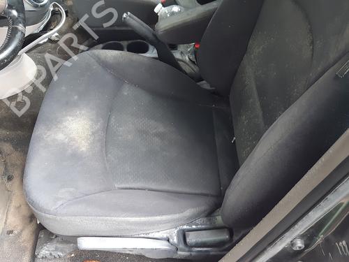 Rear right lock MITSUBISHI GRANDIS (NA_W) 2.0 DI-D (NA8W) | BP8813341C99 