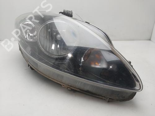 Used Right headlight Right headlight 37262141 37262141