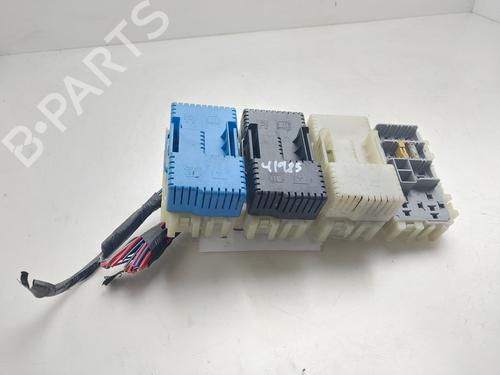 Used Fuse box Fuse box VOLVO S80 II (124) D5 (185 hp) 36775065 36775065