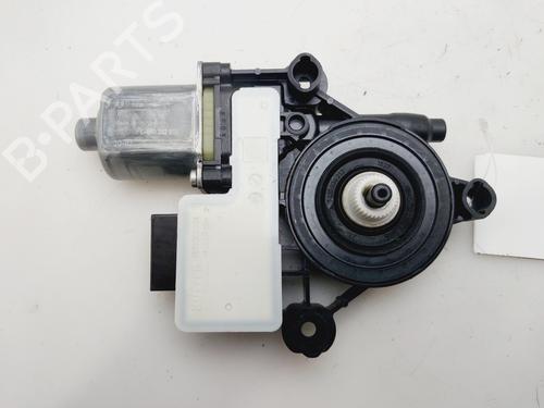 Vindusheismotor høyre bak SKODA OCTAVIA III Combi (5E5, 5E6) [2012-2020]  30927268