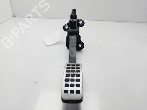 Pédale MITSUBISHI LANCER VIII Sportback (CX_A) 2.0 DI-D (CX8A) (140 hp) 31878116