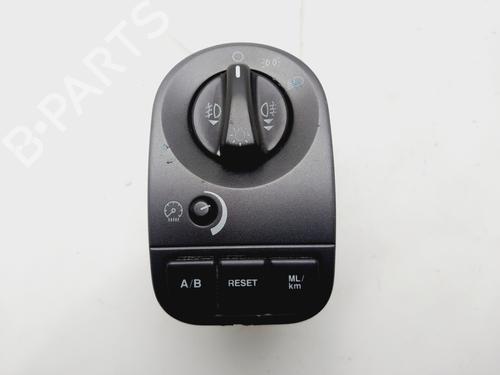 Commande de phare JAGUAR X-TYPE I (X400) 2.0 D (130 hp) 31928386