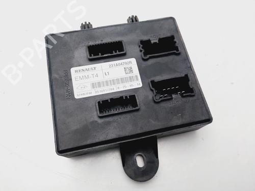 Used Control unit RENAULT CLIO IV (BH_) [2012-2021]  31938963