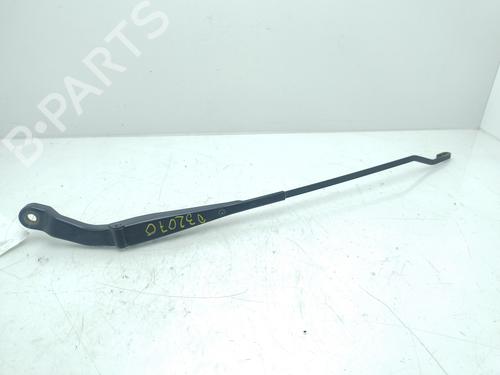 Used Front windshield wiper arm HONDA CIVIC VI Fastback (MA, MB) 1.5 16V (MB3) (114 hp) 25913463