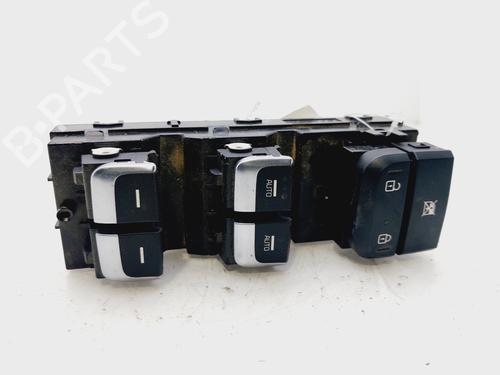 Used Left front window switch KIA SPORTAGE IV (QL, QLE) 1.6 GDI (132 hp) 31885016