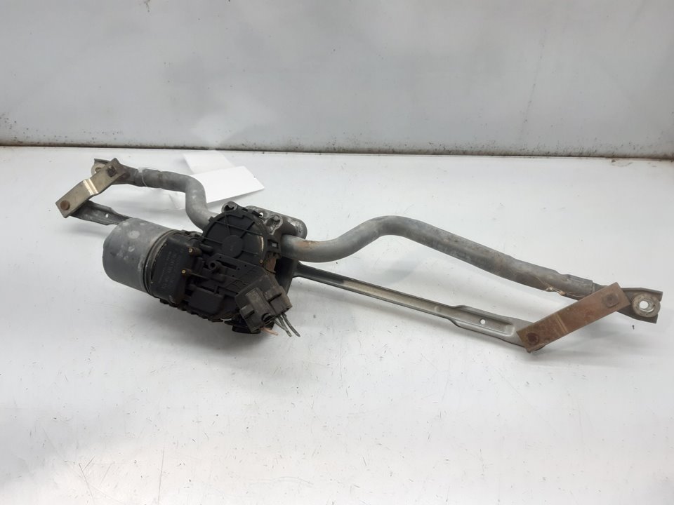 Front wiper motor RENAULT CLIO II (BB_, CB_) 9849560 BParts