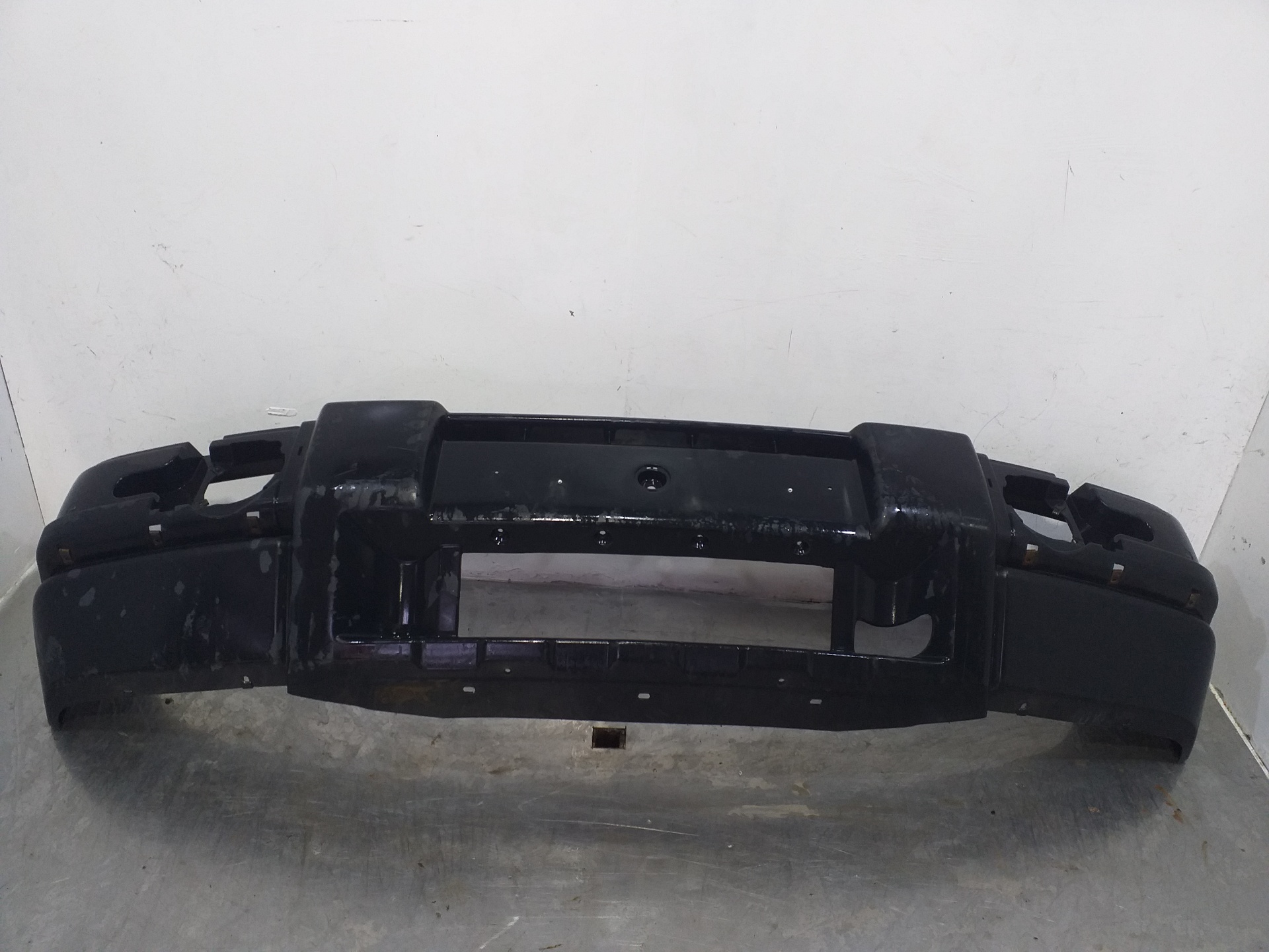 Support Pare-chocs Avant Pour Land Rover Discovery V L462 & Range Rover IV L405 – Réf. KY32-9G768-AH