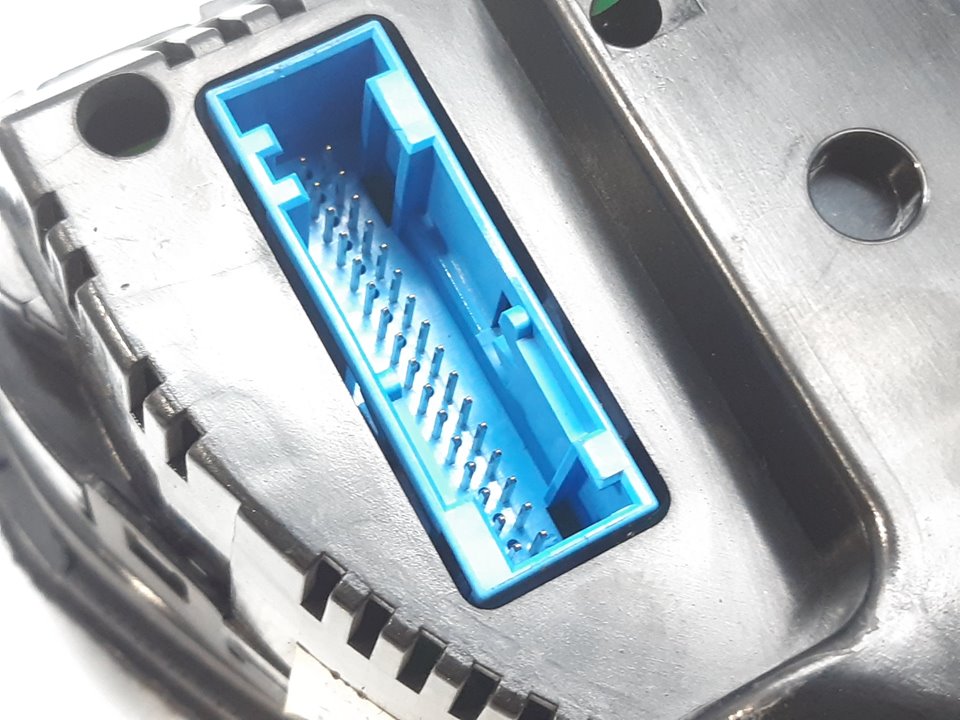 Instrument cluster AUDI A4 B6 (8E2) 2.0 10083989 BParts