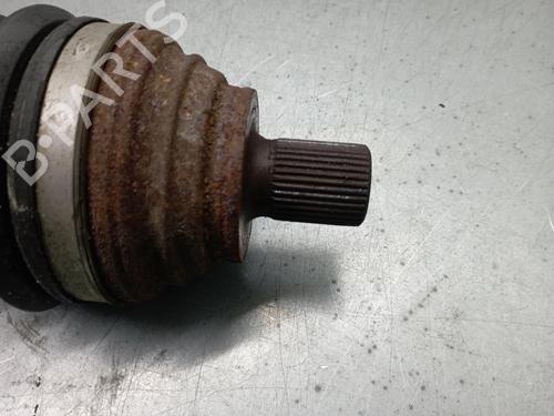 Used Left front driveshaft VW GOLF VI (5K1) 1.4 TSI (122 hp) 15589129