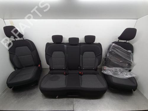 Used Seats set Seats set RENAULT CAPTUR II (HF_) TCe 100 (HFMT) (101 hp) 15652125 15652125
