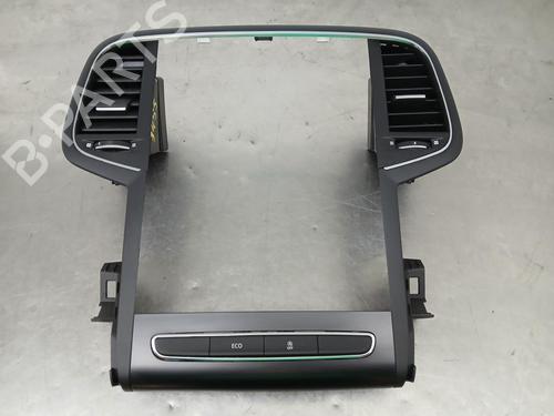 other-renault-megane-iv-hatchback-b9amn_-2015-24840762 main image