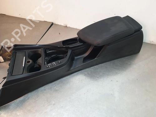 Used Armrest / Center console BMW 1 (F20) 114 d (95 hp) 26130030