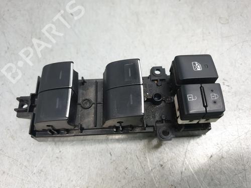 Left front window switch TOYOTA COROLLA Estate (_E21_) 1.8 Hybrid (ZWE211) | BP26219049I27 