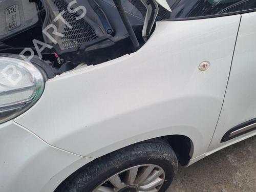 Used Left front fenders FIAT 500L (351_, 352_) 0.9 (199LYC1B) (105 hp) 31653990