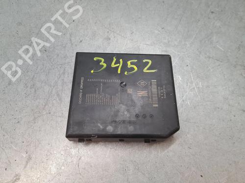 Used Fuse box RENAULT MEGANE IV Hatchback (B9A/M/N_) 1.5 dCi 90 (B9A1) (90 hp) 27467051