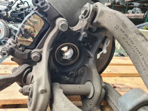 Right rear steering knuckle AUDI A5 Convertible (8F7) 3.0 TDI quattro | BP15122772M28 