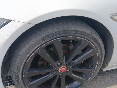 wheel-arch-jaguar-xe-x760-2015-27556269 main image