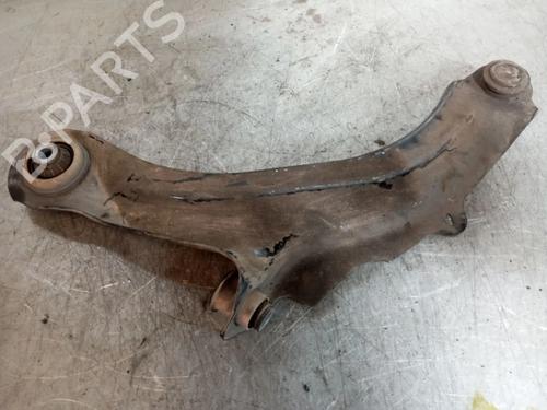 Used Right front suspension arm RENAULT CAPTUR I (J5_, H5_) 1.5 dCi 90 (J5N4, J5M5, J5MW, J5M6, J5AL, J5AJ) (90 hp) 25773712