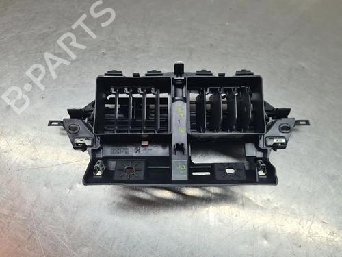Air vent PEUGEOT 208 II (UB_, UP_, UW_, UJ_) e-208 | BP27985132I21