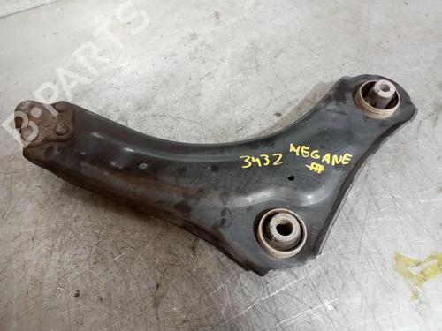 Venstre fortil bærearm RENAULT MEGANE III Grandtour (KZ0/1) 1.5 dCi (KZ09, KZ0D, KZ1G, KZ29, KZ14, KZ1W, KZ10, KZ1F,... (110 hp) 25768103