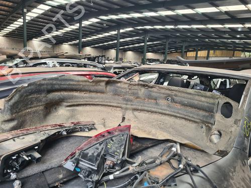 Used Wheel arch RENAULT MEGANE IV Hatchback (B9A/M/N_) 1.5 dCi 90 (B9A1) (90 hp) 28044450