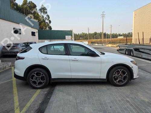Used Front right window mechanism ALFA ROMEO STELVIO (949_) 2.2 D (949.AXD1A) (160 hp) 28096670