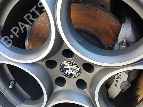 Venstre Styrespindel lagerhus ALFA ROMEO STELVIO (949_) 2.2 D (949.AXD1A) (160 hp) 28131300