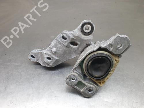 Used Engine mount MERCEDES-BENZ VITO Van (W447) 110 CDI (447.601, 447.603, 447.605) (102 hp) 28168080