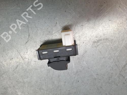 Høyre bak elrute bryter PEUGEOT 3008 II SUV (MC_, MR_, MJ_, M4_) 1.5 BlueHDi 130 | BP28172570I28 