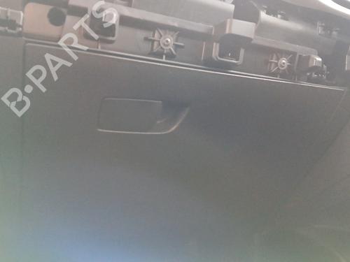 Used Glove box RENAULT CAPTUR II (HF_) TCe 100 (HFMT) (101 hp) 28214625