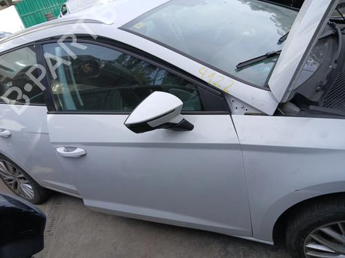Right front door SEAT LEON ST (5F8) 1.6 TDI 4Drive BP28291919C3