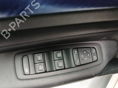 Venstre Foran elrute bryter RENAULT MEGANE IV Hatchback (B9A/M/N_) 1.8 Blue dCi 150 (B9A7) BP28368979I27