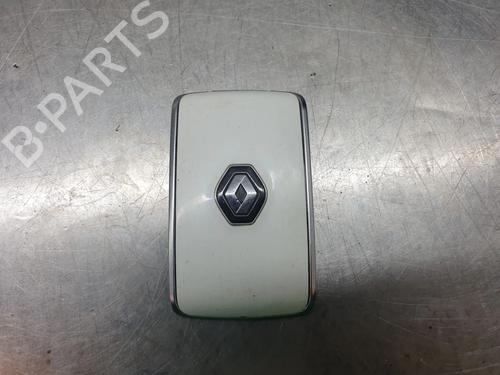Altro RENAULT MEGANE IV Hatchback (B9A/M/N_) 1.5 Blue dCi 115 (B9A6) (116 hp) 28388442