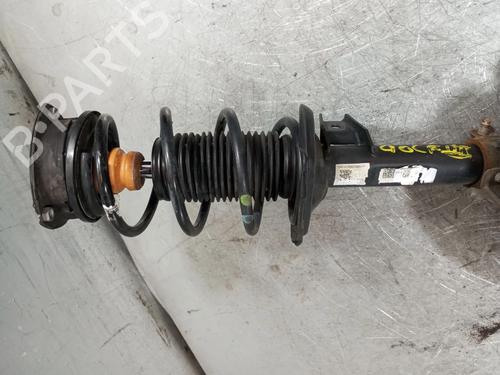 Used Right front shock absorber VW GOLF VII (5G1, BQ1, BE1, BE2) 1.6 TDI (105 hp) 19135702