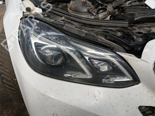 Used Right headlight MERCEDES-BENZ E-CLASS (W212) E 350 BlueTEC (252 hp) 28518296