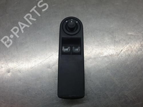 Pulsantiera anteriore sinistra RENAULT CLIO IV Hatchback Van (BH_) 1.5 dCi 90 (BHAJ) (90 hp) 29002864