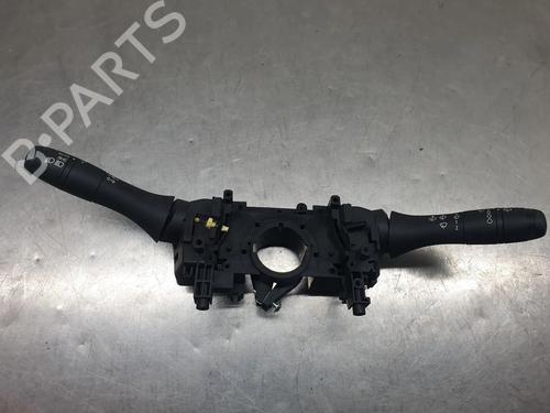 Used Steering column stalk RENAULT CLIO V (B7_) 1.5 Blue dCi 85 (B7AG) (86 hp) 26301009