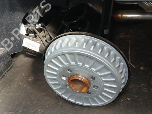 Used Rear axle RENAULT CLIO V (B7_) 1.5 Blue dCi 100 (B7AD) (101 hp) 29205764