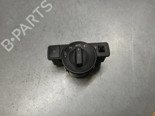 Used Headlight switch MERCEDES-BENZ A-CLASS (W176) A 180 (176.042) (122 hp) 29434647